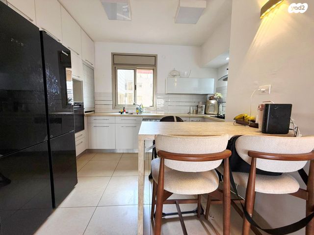 דירה, ישראל גלילי, קרית אילון, חולון