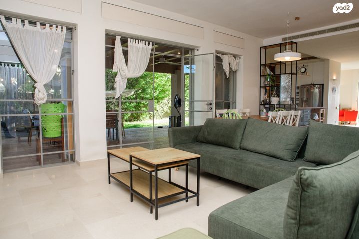 בית פרטי/ קוטג', כפר מנחם