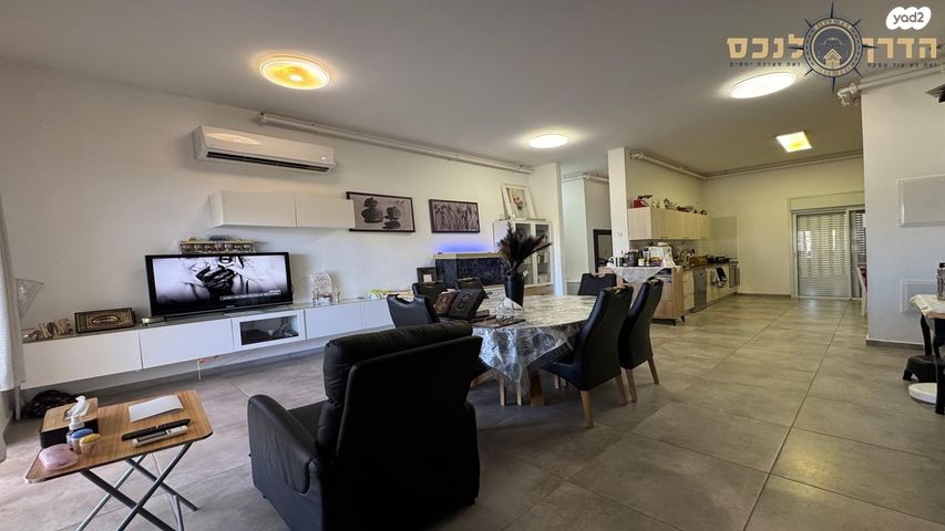 גג/ פנטהאוז, המעפילים, רובע ב', אשדוד