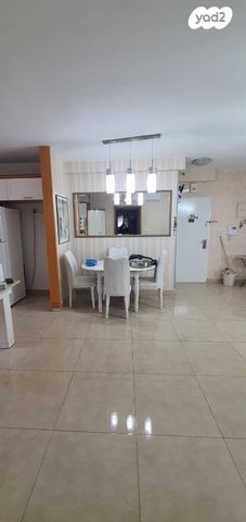 דירה, יצחק בן צבי, נווה גנים, קרית מוצקין