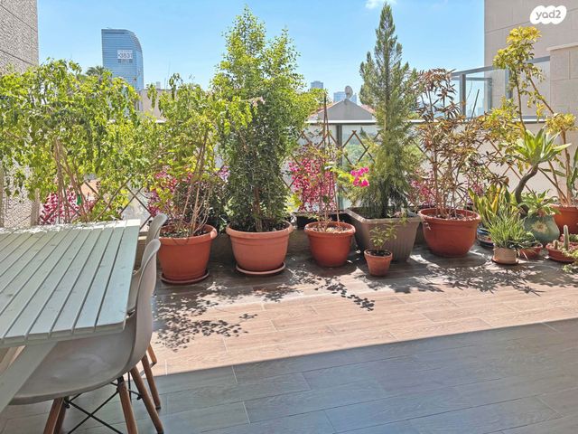 דירה, בנימין מטודלה, שיכון דן, נווה דן, תל אביב יפו