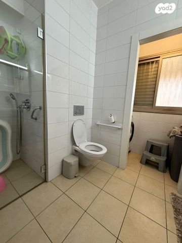 דירה, ישראל גלילי, קרית אילון, חולון