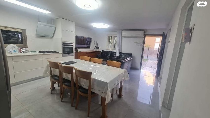 בית פרטי/ קוטג', הרב מיימון 1, המרכז האזרחי, רמלה