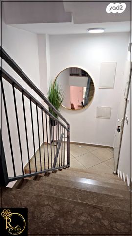 דירת גן, הרכס, נופי סלע, מעלה אדומים