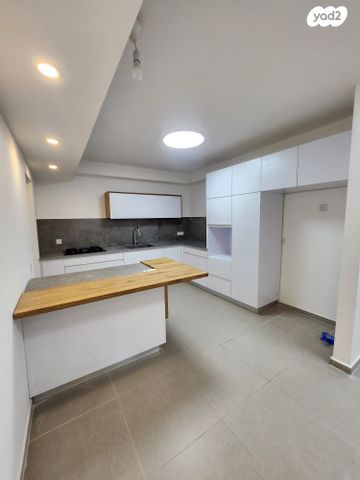 דירת גן, יואל, פסגות אפק, ראש העין