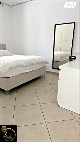 דירת גן, הרכס, נופי סלע, מעלה אדומים