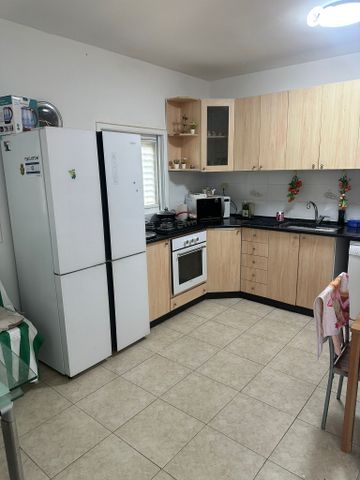 דירה, נחמה פוחצ'בסקי, ראשון לציון