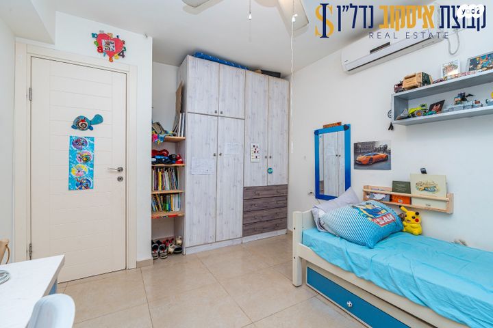 דירת גן, מבצע עזרא, גבעת אולגה, חדרה