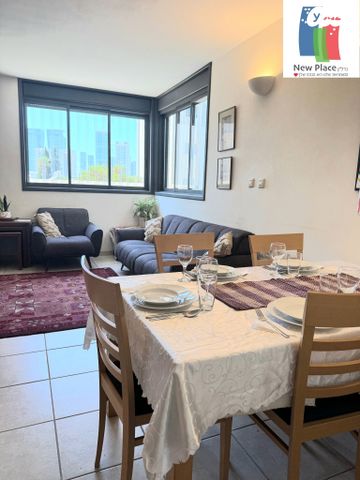 דירה, חנה סנש 23, גבעת הרמבם, גבעתיים