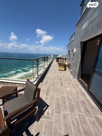 גג/ פנטהאוז, ירושלים 3, רוטשילד עצמאות, בת ים