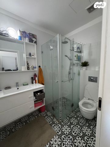 דירה, דרך מנחם בגין 160, מונטיפיורי, הרכבת, תל אביב יפו