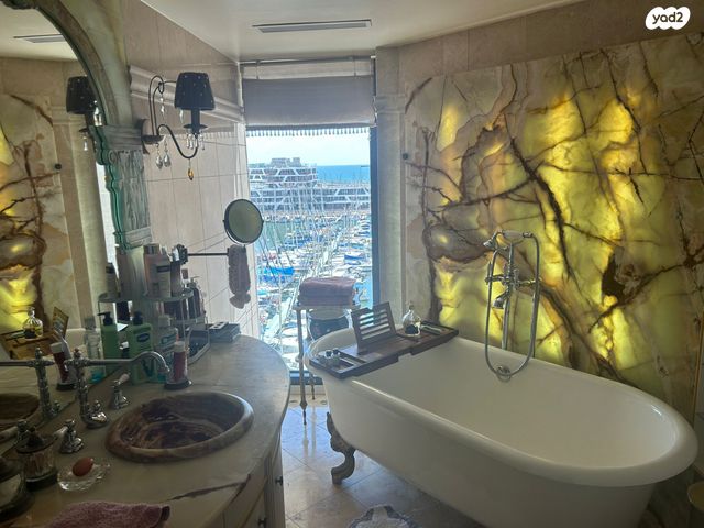 דירה, הצדף, הרצליה