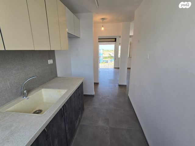 דירה, גיורא יוספטל 40, קרית ים