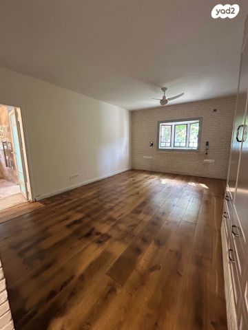 משק חקלאי/ נחלה, בניה