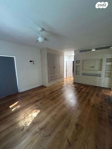 משק חקלאי/ נחלה, בניה