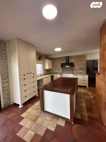 משק חקלאי/ נחלה, בניה