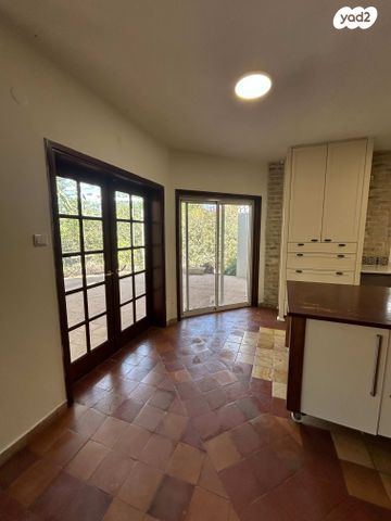 משק חקלאי/ נחלה, בניה