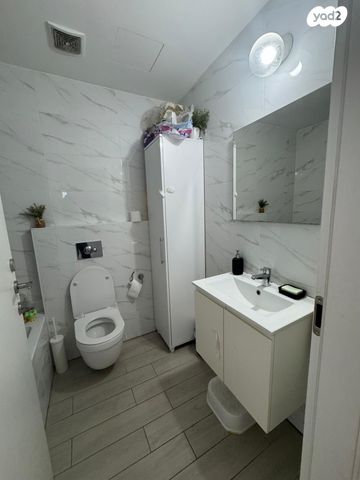 דירה, דרך מנחם בגין 160, מונטיפיורי, הרכבת, תל אביב יפו