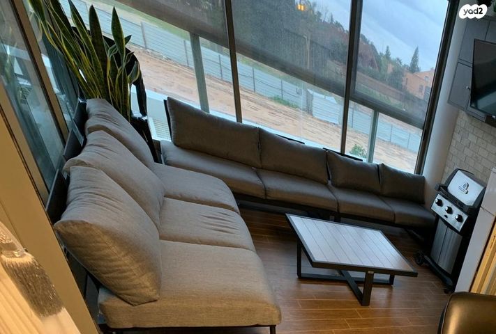 דירה, רב אלוף דן שומרון 15, קרית קריניצי, רמת גן