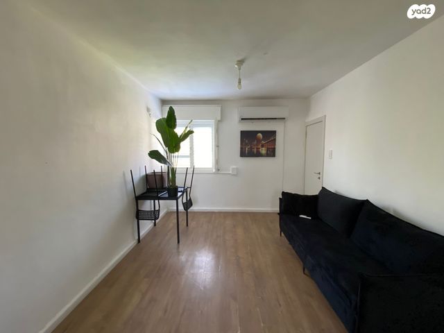 שדרות דגניה 11