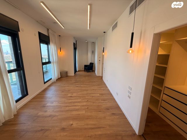 גג/ פנטהאוז, ירושלים 3, רוטשילד עצמאות, בת ים