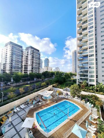 ניסים אלוני 