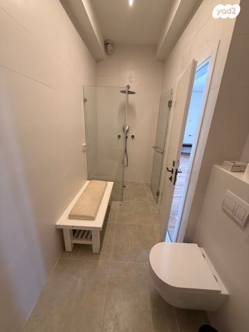 גג/ פנטהאוז, ירושלים 3, רוטשילד עצמאות, בת ים