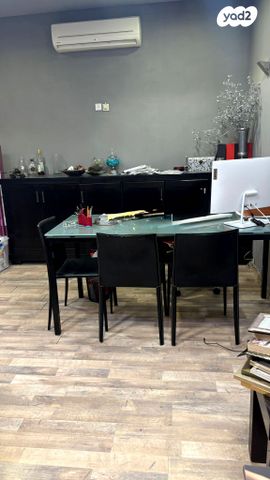 חנויות/ שטח מסחרי, סוקולוב, רמת השרון