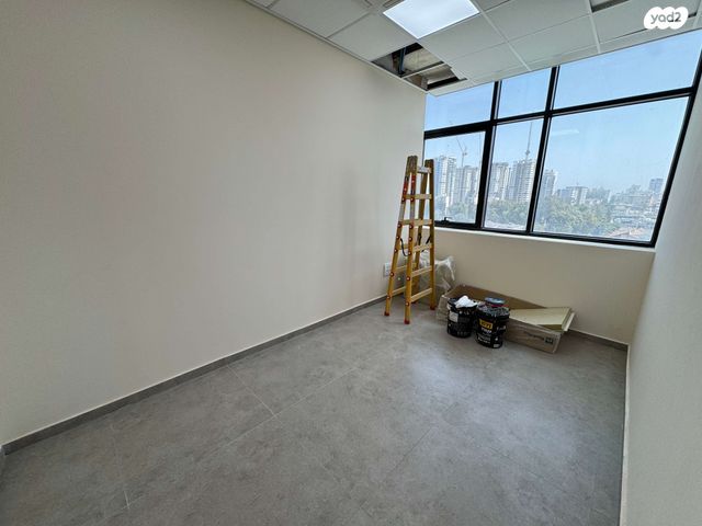 משרדים, מרדכי קוסטליץ, בית"ר, יד שמואל, חדרה