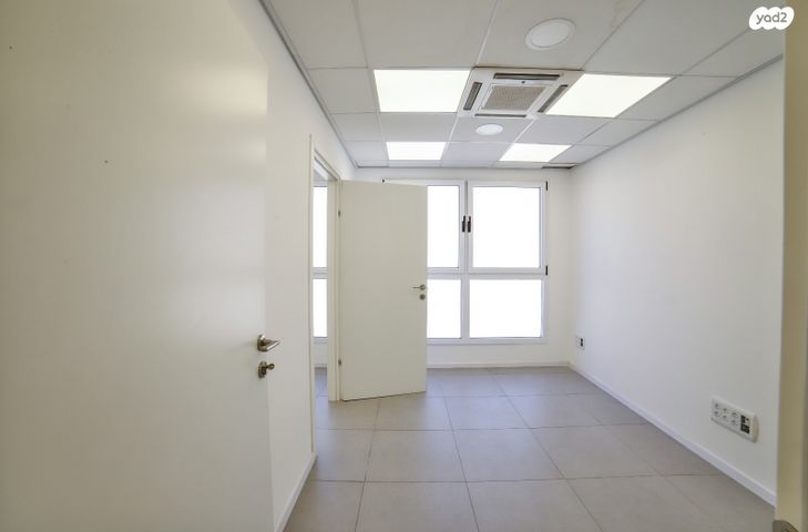 קליניקות, שפרינצק 3, גני שרונה, קרית הממשלה, תל אביב יפו