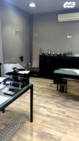 חנויות/ שטח מסחרי, סוקולוב, רמת השרון