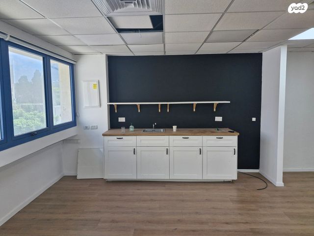 משרדים, מונטיפיורי, הרכבת, תל אביב יפו