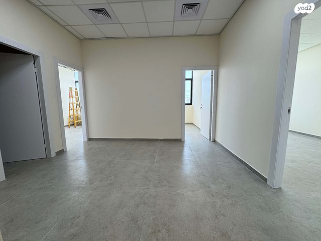 משרדים, מרדכי קוסטליץ, בית"ר, יד שמואל, חדרה