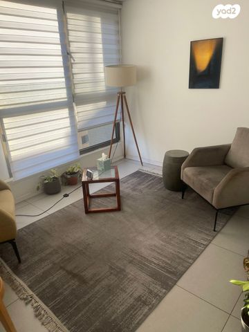 קליניקות, שפרינצק 3, גני שרונה, קרית הממשלה, תל אביב יפו