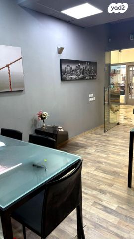 חנויות/ שטח מסחרי, סוקולוב, רמת השרון