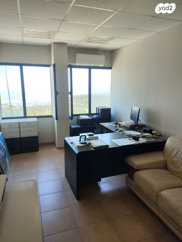 משרדים, שדרות אבא חושי, עספיא, עספיא