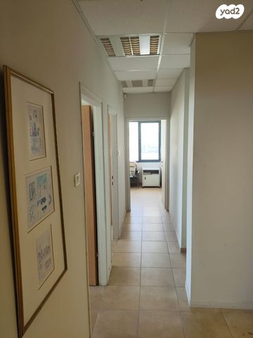 משרדים, שדרות אבא חושי, עספיא, עספיא