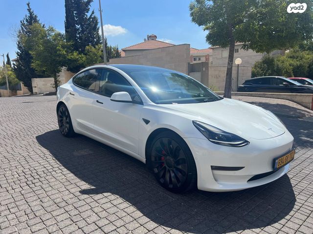 טסלה מודל 3