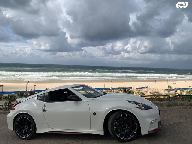 ניסאן 370Z