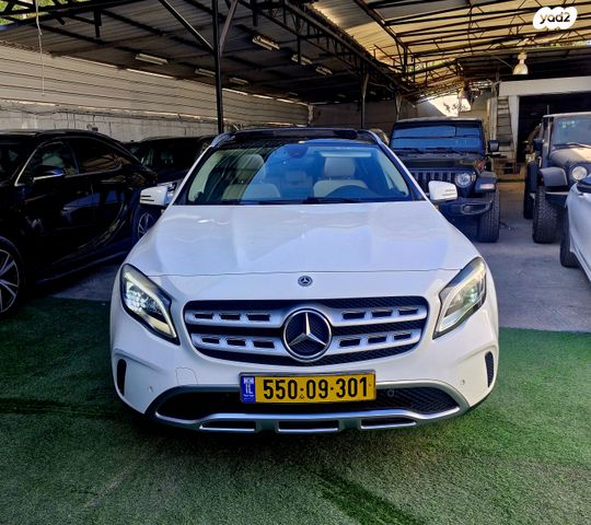 מודעת רכב מרצדס-בנץ GLA