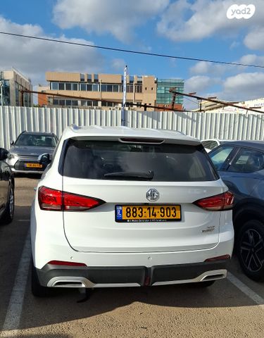 מודעת רכב אם ג'י ZS