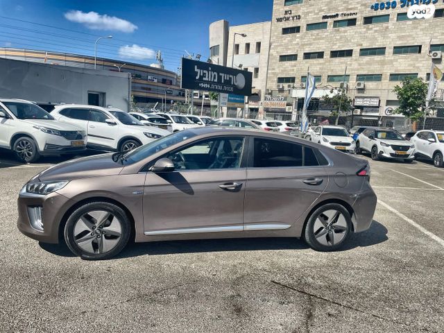 יונדאי איוניק