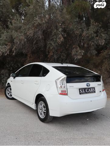 טויוטה פריוס