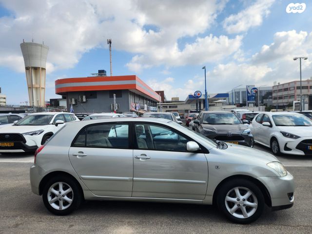 טויוטה קורולה