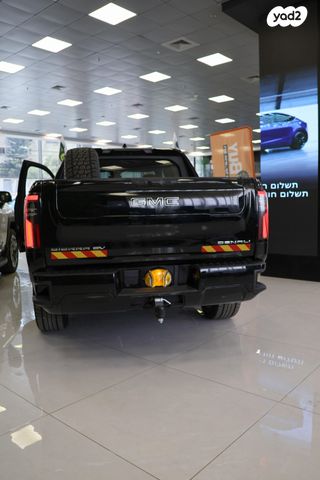 ג'י.אם.סי סיירה EV  