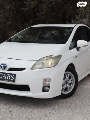 טויוטה פריוס