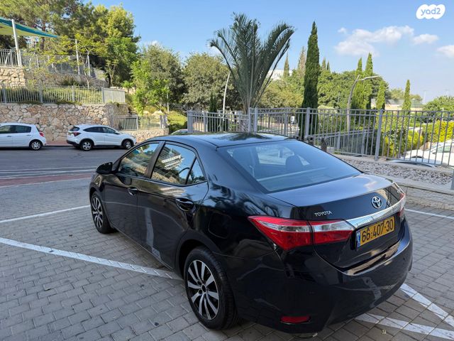 טויוטה קורולה