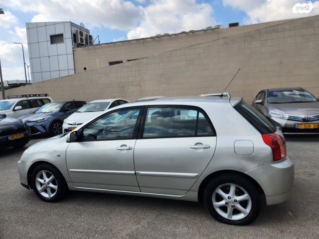 טויוטה קורולה