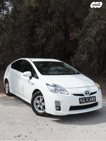 טויוטה פריוס