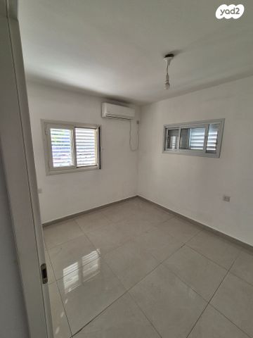 דירה, שדרות פנחס לבון 8, קרית נורדאו, נתניה